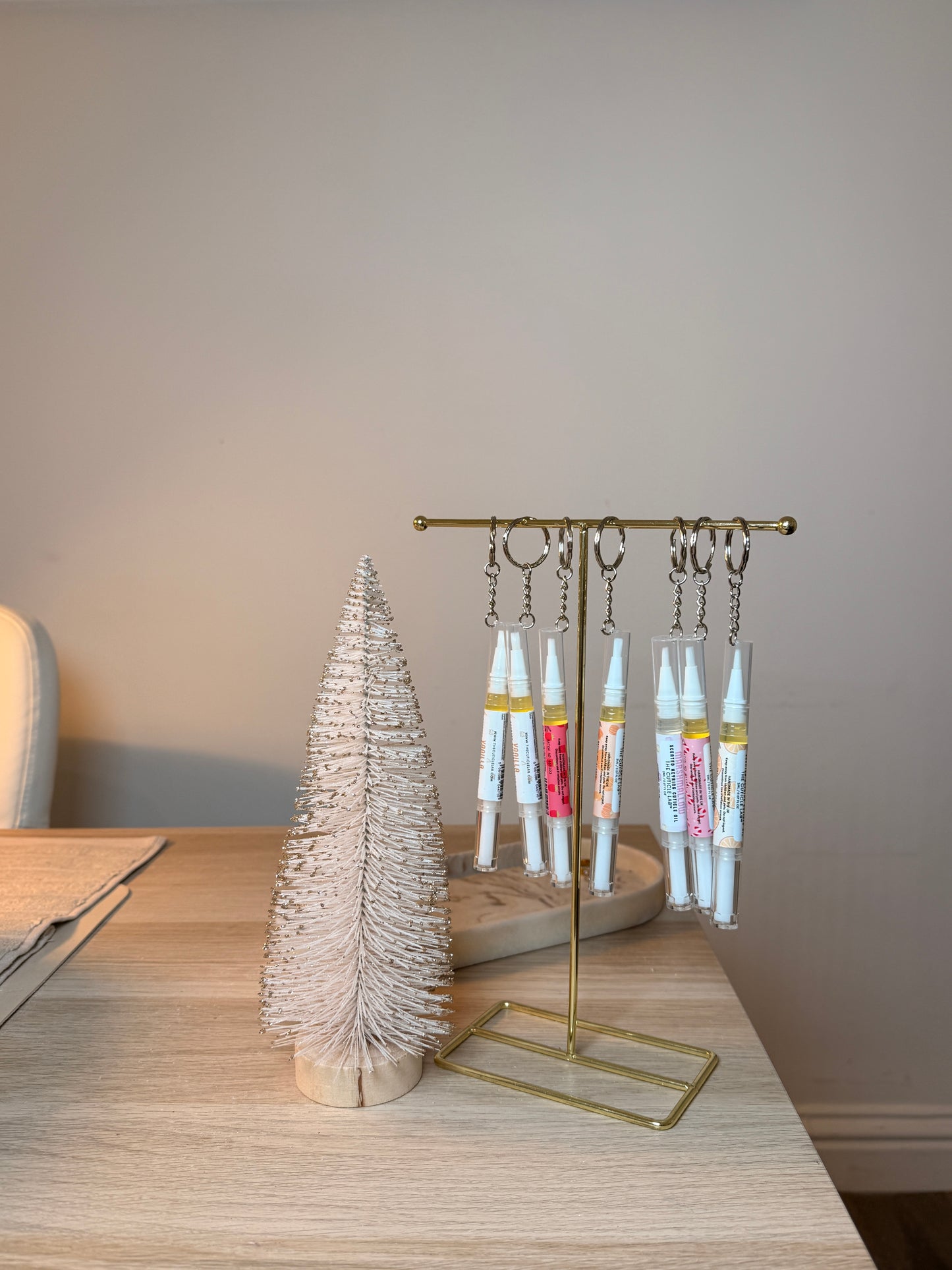 Cuticle Lab Keyring Pen